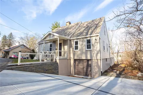 5 N Park Rd, Pittsburgh, PA 15229