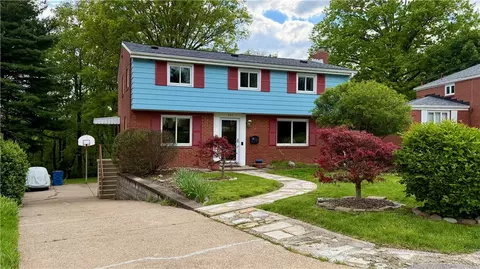 307 Garlow Dr, Pittsburgh, PA 15235