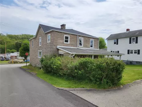 109 Pittsburgh Rd, Bentleyville, PA 15314