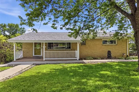 12000 Lee Dr, Irwin, PA 15642