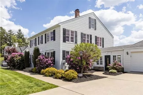 3700 Sandy Hill Rd, Gibsonia, PA 15044