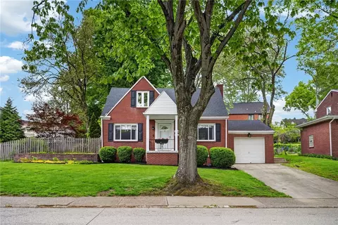 1049 Windermere Dr, Pittsburgh, PA 15218