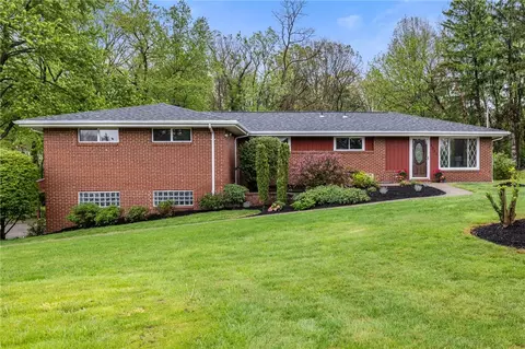 2052 Hulton Rd, Verona, PA 15147