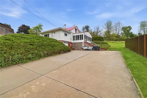 133 Beatty St, Apollo, PA 15613
