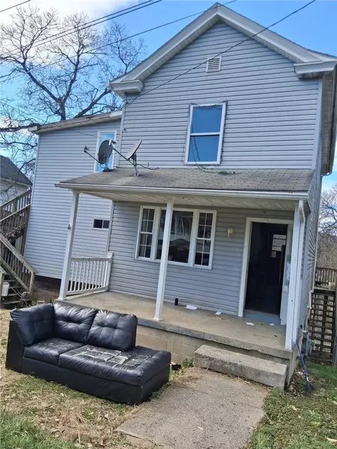 10 Euclid Ave, Point Marion, PA 15474