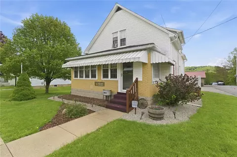 400 W Main St, Rural Valley, PA 16249