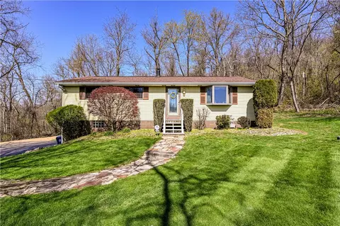 2037 Ridge Rd, Jeannette, PA 15644