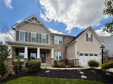 222 Overlook Dr, Mcmurray, PA 15317