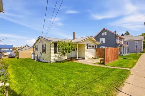 216 Lambert St, Central City, PA 15926