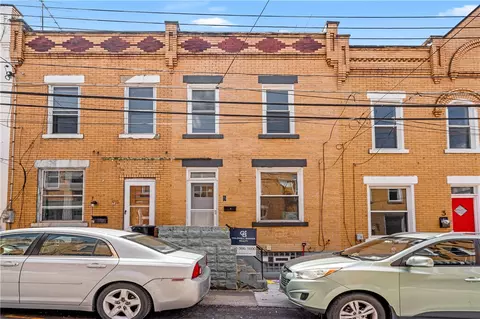 5 Edith Pl, Pittsburgh, PA 15213