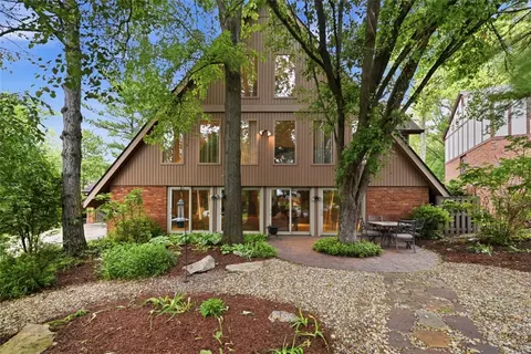 105 Regal Ct, Monroeville, PA 15146