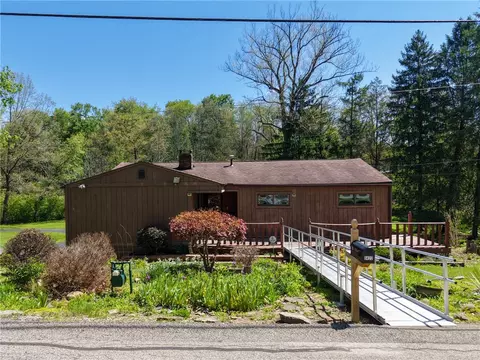 5422 Beechnut Dr, Gibsonia, PA 15044