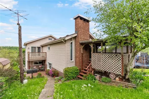 230 Keaggy Ave, Forbes Road, PA 15633