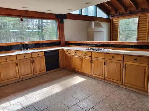 Kitchen - 50 Laurel, Leeper, PA 16233 photo 3 of 4
