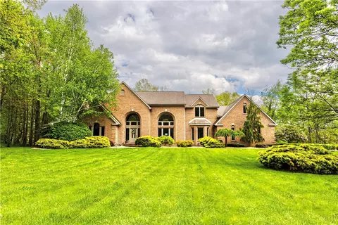 361 Woodland Dr, New Wilmington, PA 16142