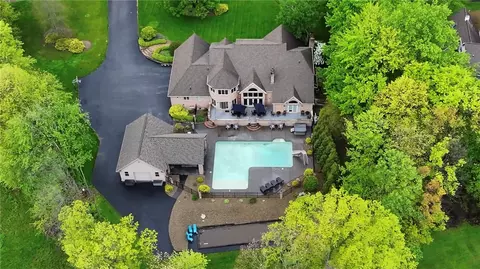 361 Woodland Dr, New Wilmington, PA 16142