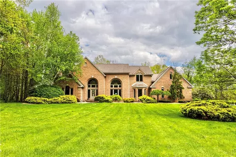 361 Woodland Dr, New Wilmington, PA 16142