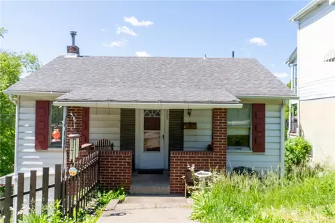 307 N 6th St, Clairton, PA 15025