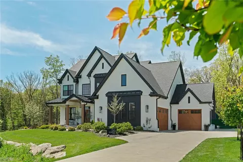136 Morningside Dr, Cranberry Township, PA 16066