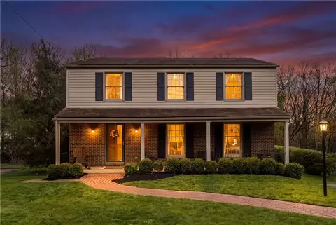 2421 Rolling Farms Rd, Glenshaw, PA 15116