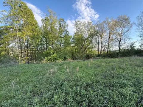 139 Crystal Dr, Indiana, PA 15701