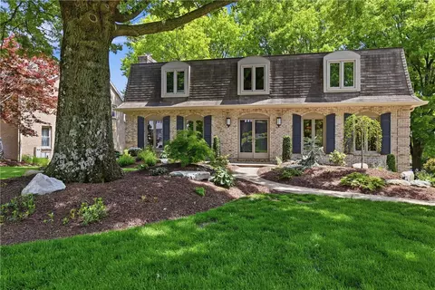 4108 Jasmine Dr, Bethel Park, PA 15102