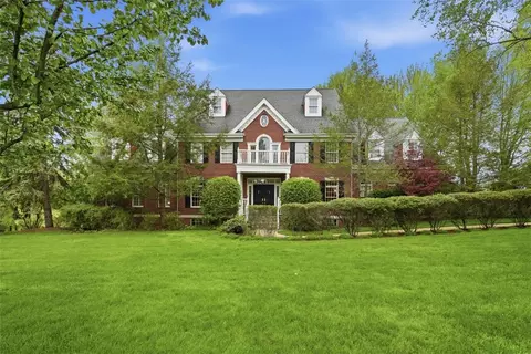 120 Lyndhurst Cir, Wexford, PA 15090
