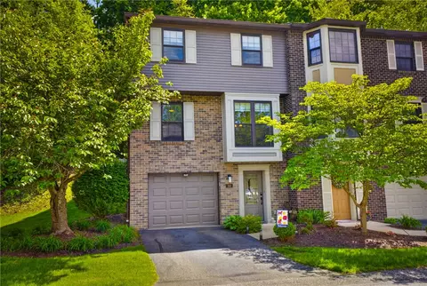 762 Windvue Dr, Pittsburgh, PA 15205