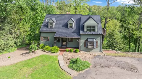 390 4th Ave, Beaver Falls, PA 15010