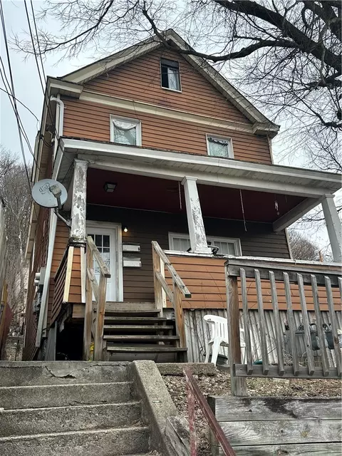 934 Ridge St, Mckees Rocks, PA 15136