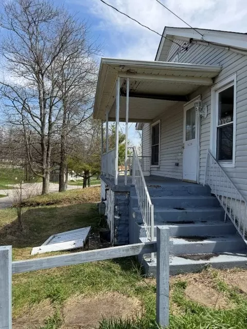 Exterior - 1015 Cascade Rd, Monaca, PA 15061 photo 1 of 5