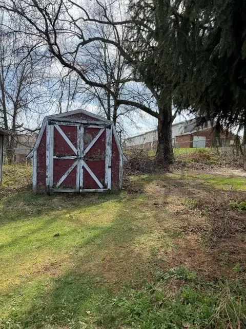 Exterior - 1015 Cascade Rd, Monaca, PA 15061 photo 5 of 5