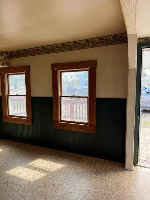 Entry Way - 1015 Cascade Rd, Monaca, PA 15061 photo 1 of 5