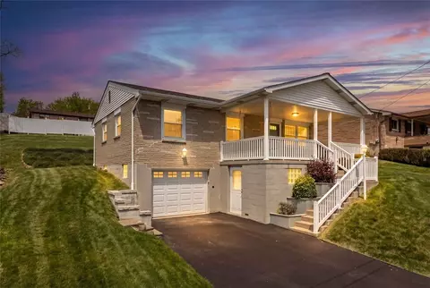 17 Martha Ave, Jeannette, PA 15644