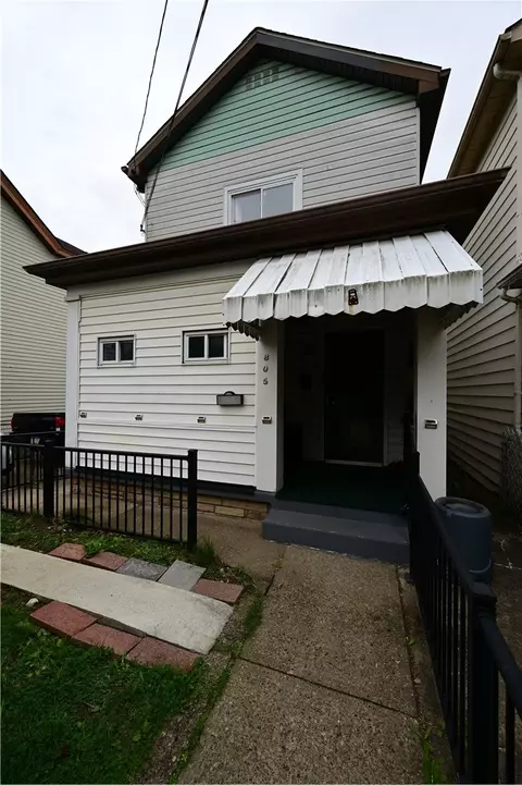 805 Railroad St, Mckees Rocks, PA 15136