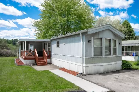 206 Kingston Ln, Indiana, PA 15701
