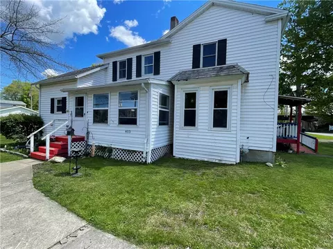 403 Grant St, Saegertown, PA 16433