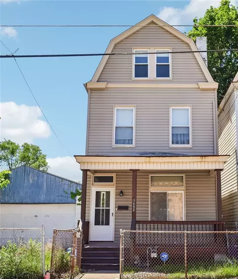7042 Mount Vernon St, Pittsburgh, PA 15208