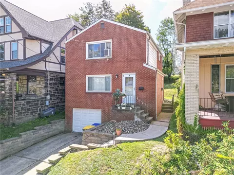1229 Peermont, Pittsburgh, PA 15216