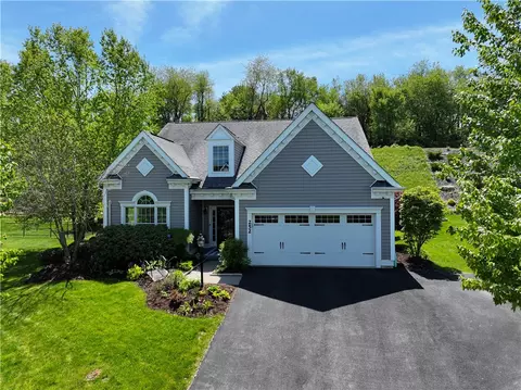 252 Estates Dr, Gibsonia, PA 15044