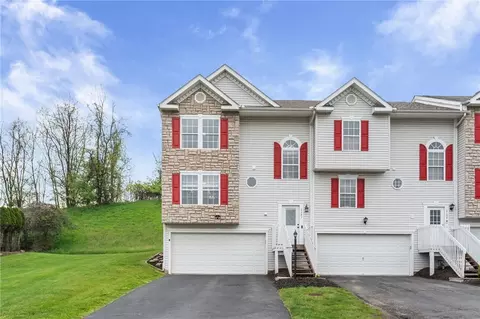 1141 Arrowhead Dr, Washington, PA 15301