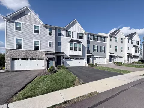 120 Crown St, Mckees Rocks, PA 15136