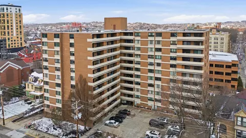220 N Dithridge St #404, Pittsburgh, PA 15213