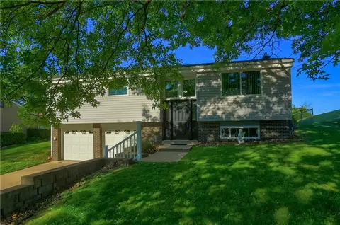 2004 Cutter Dr, Mckees Rocks, PA 15136