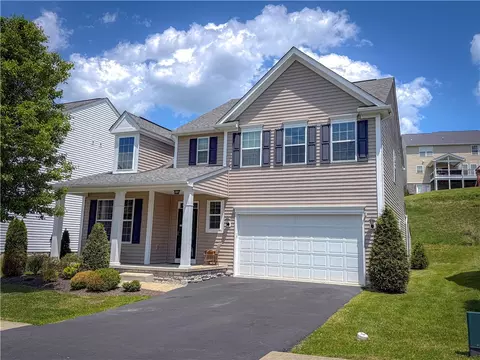4006 Fieldcrest Dr, Bridgeville, PA 15017