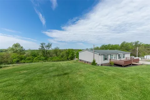 185 Zitney Rd, Vanderbilt, PA 15486 photo 2