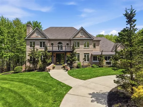 117 Windwood Heights Dr, Cranberry Township, PA 16066