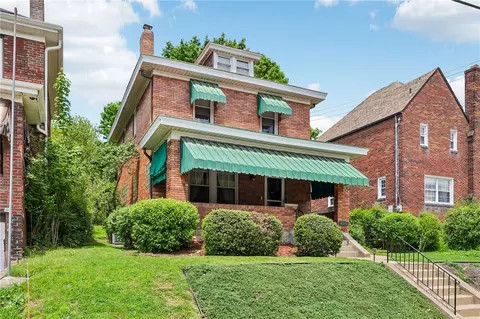4048 Cloverlea St, Pittsburgh, PA 15227