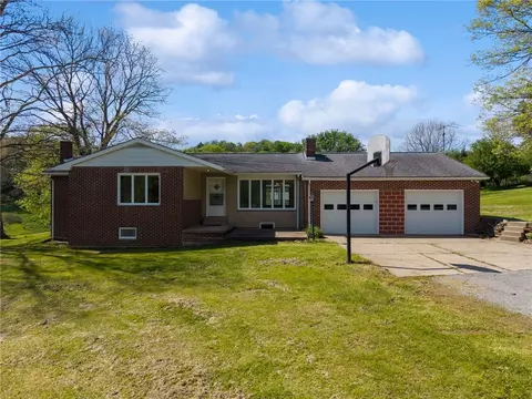 6234 Schafer Dr, New Kensington, PA 15068