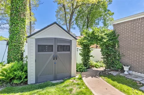 Exterior - 2609 Timothy Dr, Export, PA 15632 photo 10 of 11